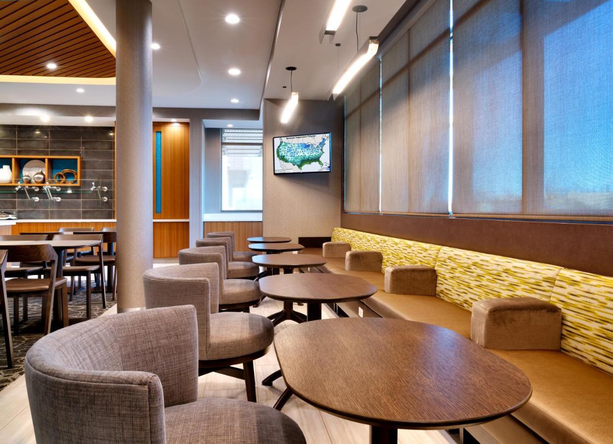 Springhill Suites By Marriott Cottonwood Exterior photo