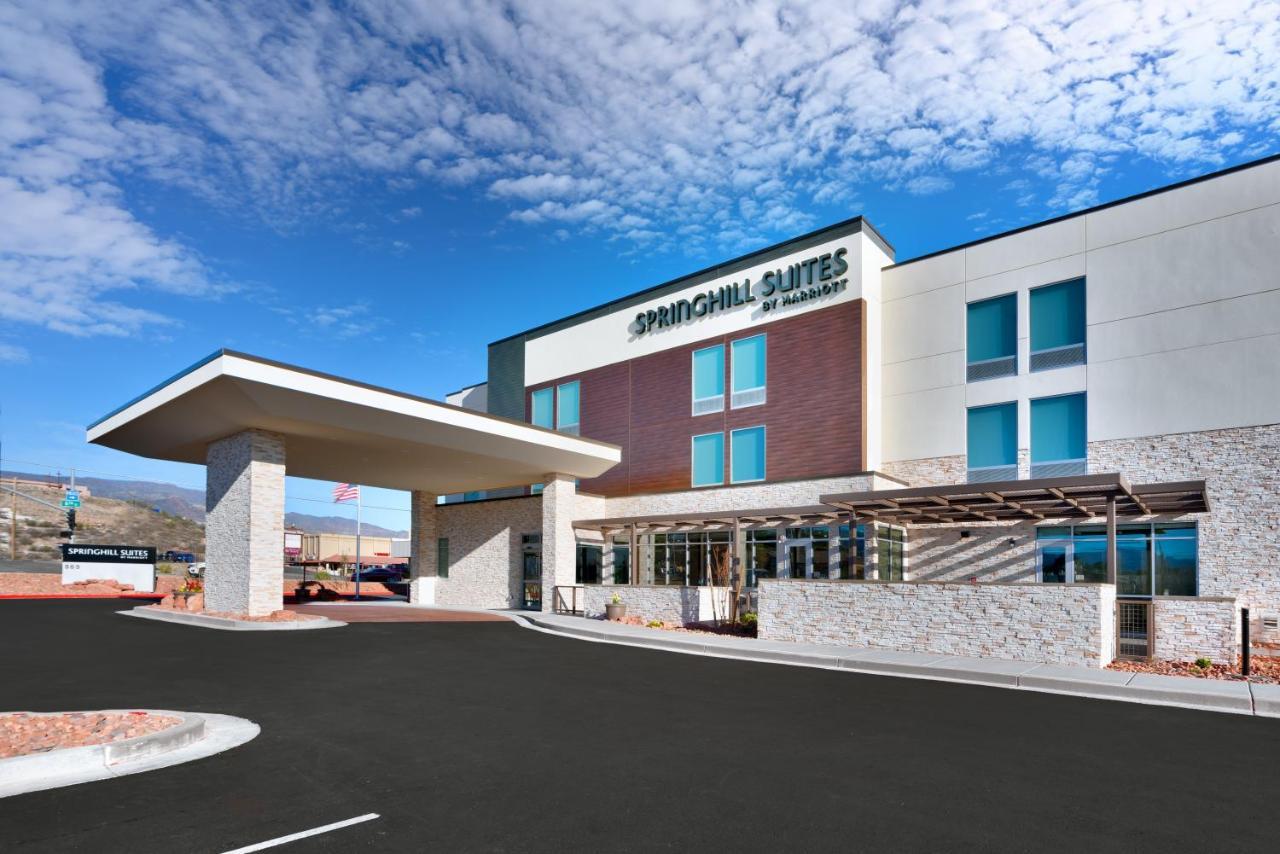 Springhill Suites By Marriott Cottonwood Exterior photo