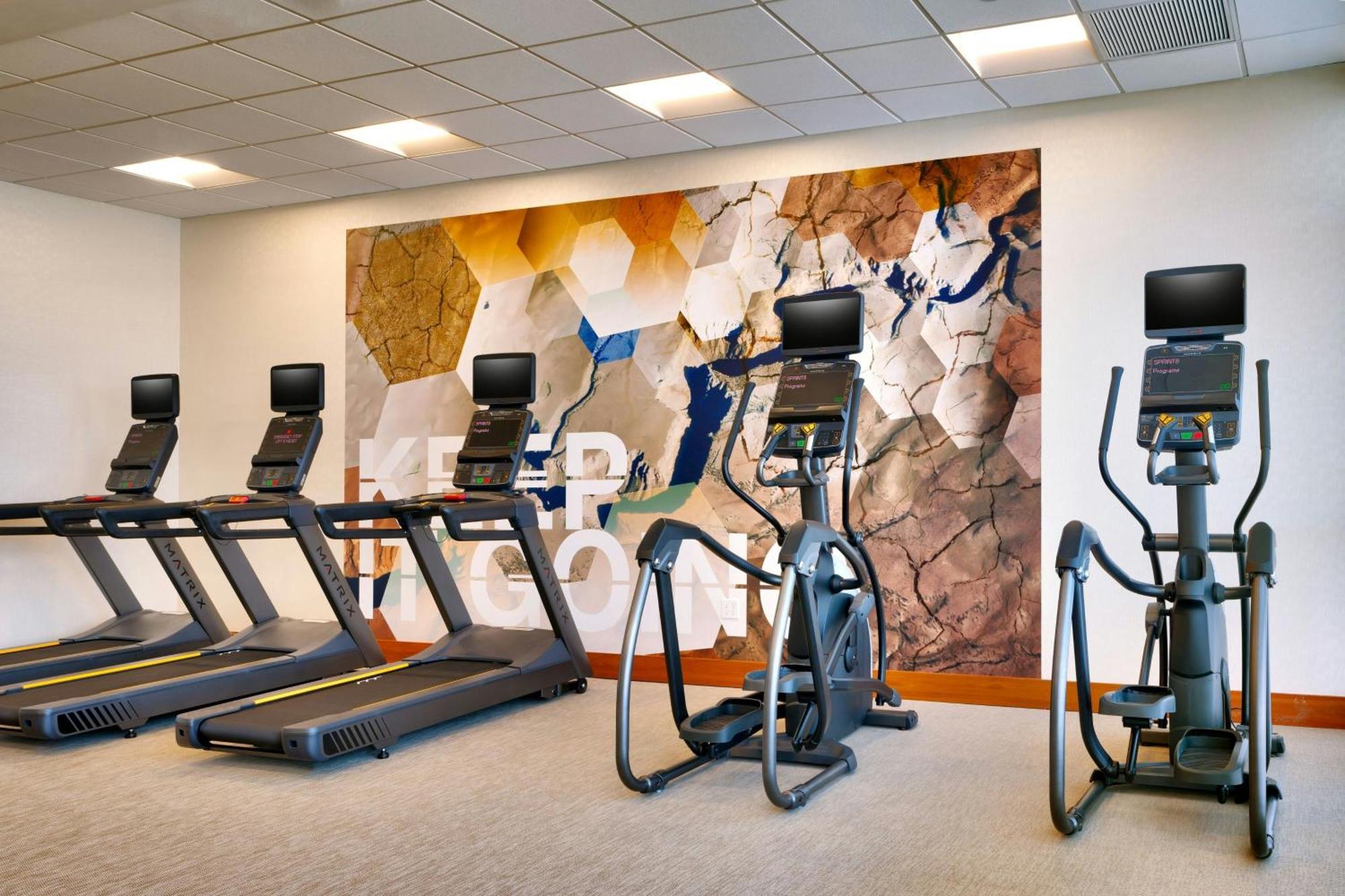 Springhill Suites By Marriott Cottonwood Exterior photo